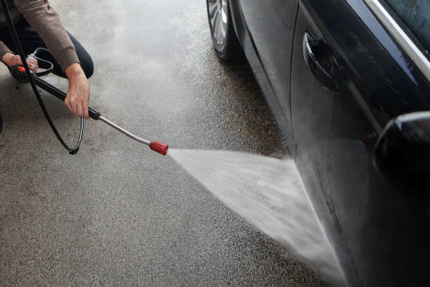 Best Pressure Washing Contractors  in Montura, FL