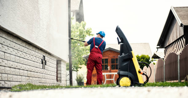 Why Choose Our Certified Pressure Washing Experts for Your Project Needs in Montura, FL?